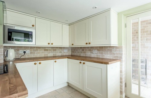 Weymouth Cottage | Beautiful detached family home in Weymouth