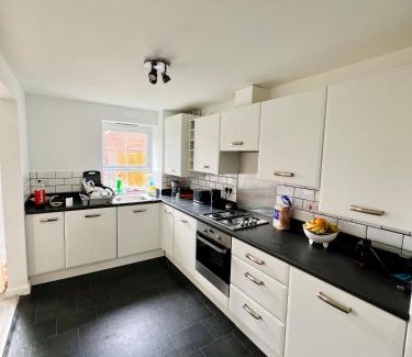 Northwich House | Beautiful Double Room with Private Bathroom