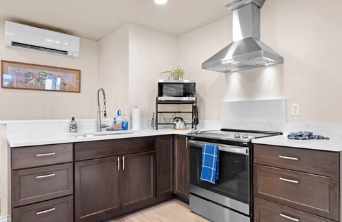 Kalispell House | Beautiful Downtown Studio* Steps to Dining, Shopping