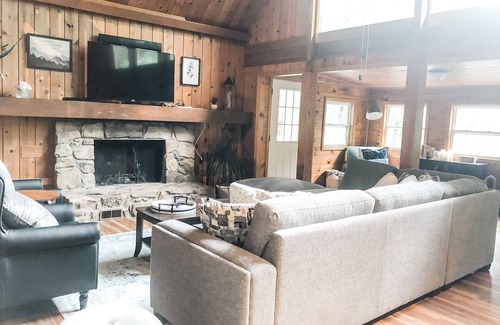 Walnut Mountain Cabin | Beautiful Ellijay Cabin