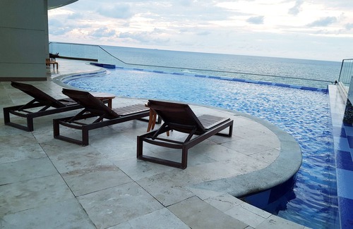 Bocagrande Apartment | Beautiful family apartment in front of the sea