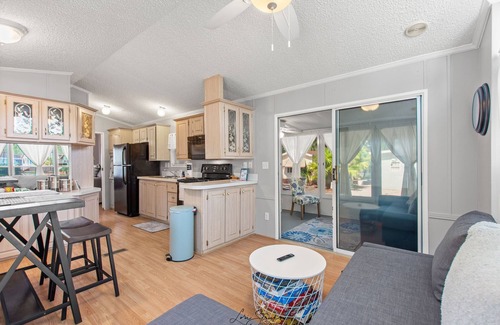 Kissimmee Cottage | Beautiful, family-friendly cottage just 4 miles from Disney World