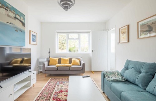Cambridge House | Beautiful Family Home - Near River Cam