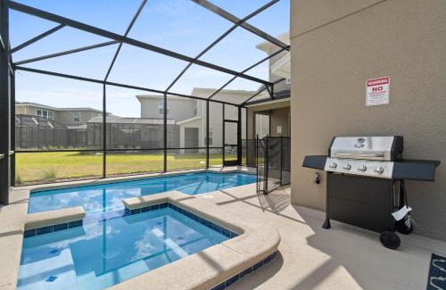 Kissimmee House | Beautiful Family Villa - Pool and Hot Tub - Near Disney World
