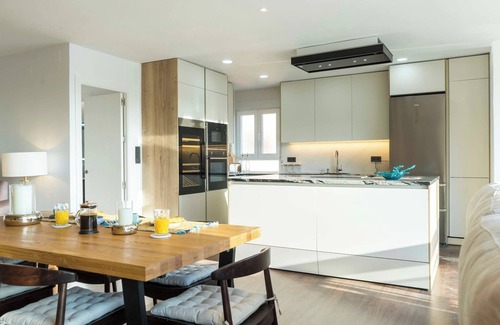 La Malagueta Apartment | Beautiful flat with sea views by SharingCo