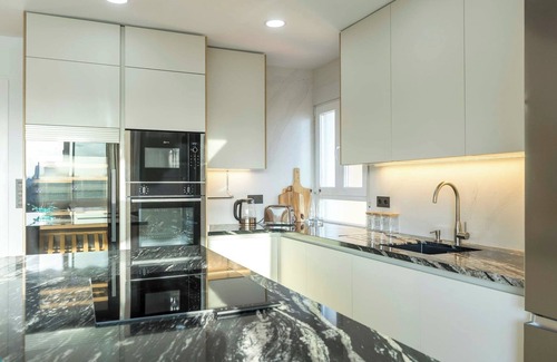 La Malagueta Apartment | Beautiful flat with sea views by SharingCo