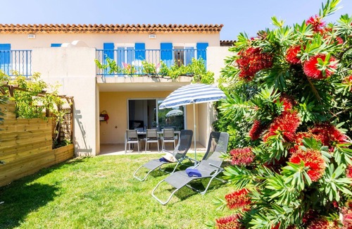 Plage de la Garonnette Apartment | Beautiful apartment for 6 guests with WIFI, pool and terrace
