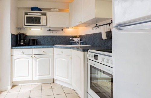 Creances House | Beautiful private villa for 2 guests with WIFI and pets allowed