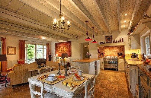 St.-Remy-de-Provence House | Beautiful Renovated Luxury Villa in St. Remy De Provence with pool and WIFI