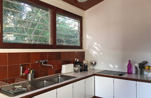 Le Brusc House | Beautiful character house with swimming pool in a quiet location 5' walk from the port of Le Brusc
