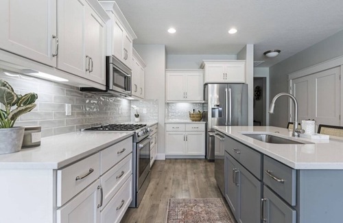 Meridian House | Beautiful, fresh, modern 3 bed 2 bath home