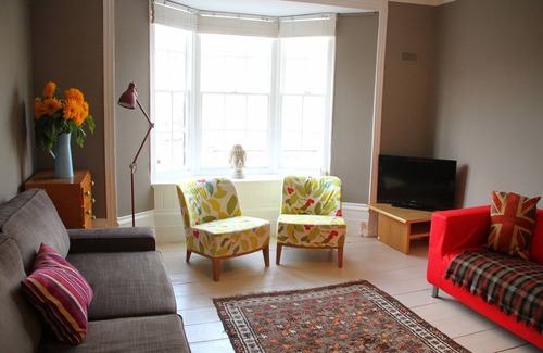 Deal Apartment | Beautiful Georgian Apartment Located In The Heart Of The Old Town