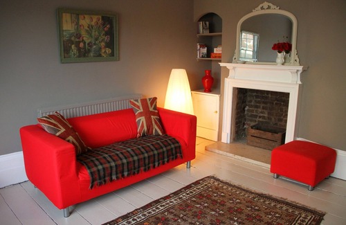 Deal Apartment | Beautiful Georgian Apartment Located In The Heart Of The Old Town