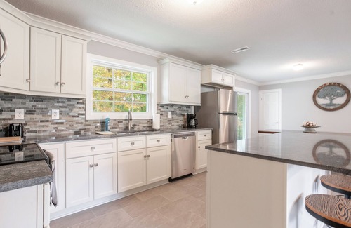Graysville House | Beautiful Getaway! 16+ppl and close to Chattanooga!