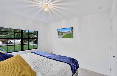 Middle River Terrace House | Beautiful Golden palace house, 2 bdrs