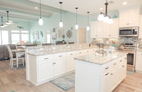 Dauphin Island House | Beautiful Gulf Front Home with plenty of room for your Family. Enjoy the Gulf!