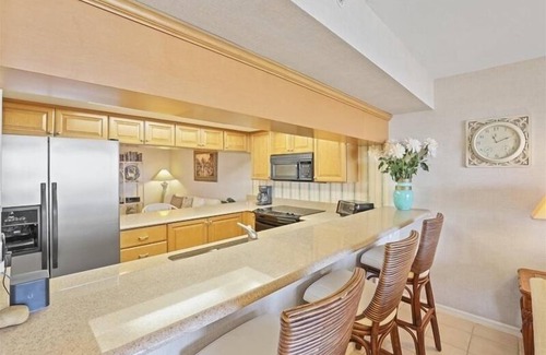 Park Shore Condo | Beautiful Gulf views from this 9th floor condo - CL0902