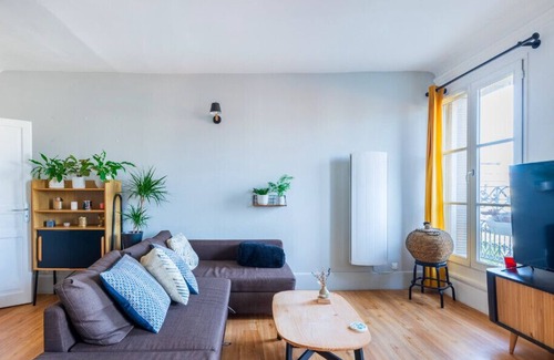 Les Grands Carmes Apartment | Beautiful Haussmannian apartment in Marseille