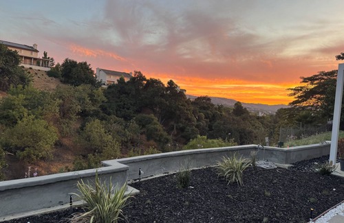 Walnut House | Beautiful Hillside Retreat w/sunset views near Disneyland