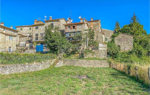 Caprese Michelangelo House | Beautiful Home In Caprese Michelangelo