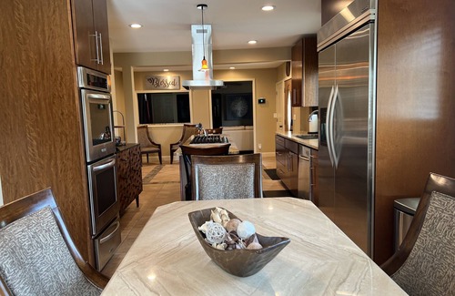 Fair Plain House | Beautiful 'Home Away From Home' mins to Lake Michigan Beaches & Golf!