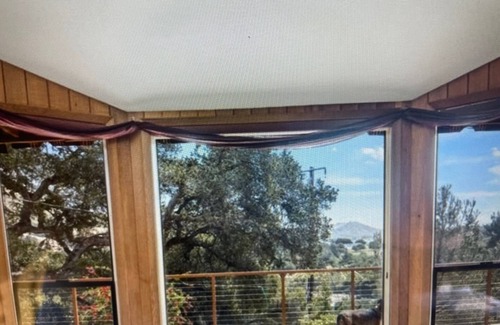 Salinas House | Beautiful home - great views- close to it all!