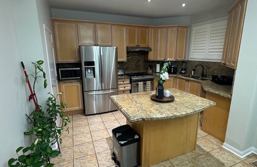 Brampton House | Beautiful home in Brampton