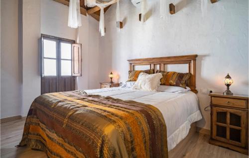 El Colmenar House | Beautiful Home In El Colmenar With Wifi