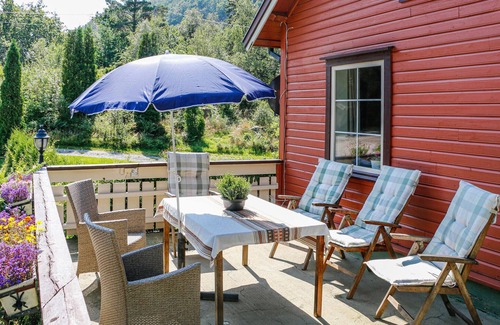 Farsund House | Beautiful home in Farsund with kitchen