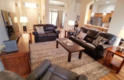 Meridian House | Beautiful Home in Golf Course Community - 3 Bedroom plus Den