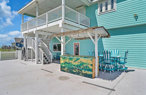 Indian Beach House | Beautiful home in Indian beach with a large pool!