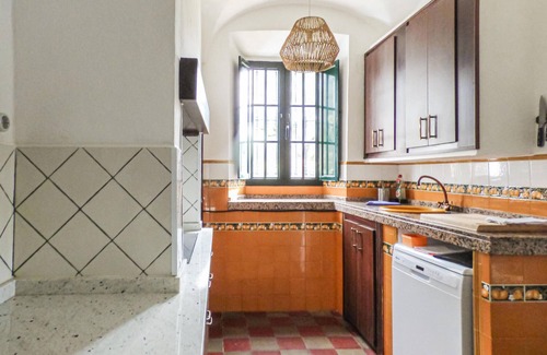 La Nava House | Beautiful home in La Nava with kitchen