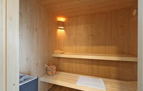Lembruch House | Beautiful Home In Lembruchdümmer See