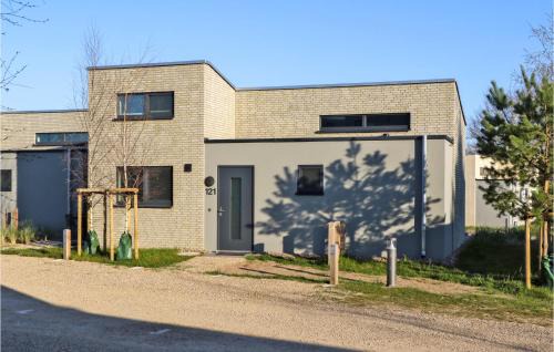 Lembruch House | Beautiful Home In Lembruchdümmer See