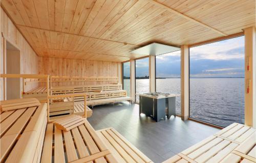 Lembruch House | Beautiful Home In Lembruchdümmer See