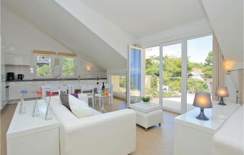 Prigradica House | Beautiful Home In Prigradica With Jacuzzi