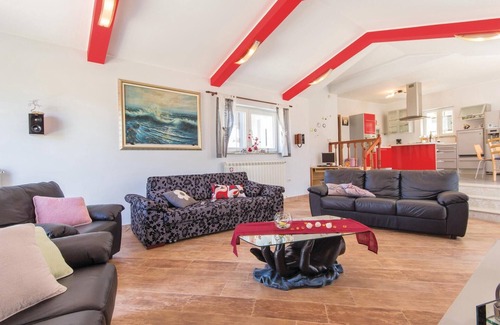 Valdebek House | Beautiful home in Pula with WiFi