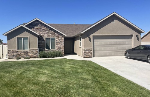 Enoch House | Beautiful home in quiet neighborhood 15 min from most anything