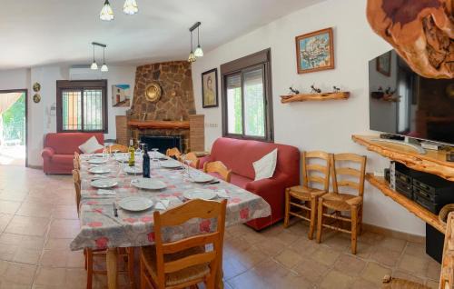 Rute House | Beautiful Home In Rute