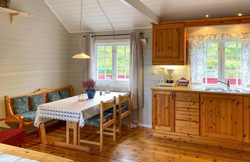 Aure House | Beautiful home in Tustna with WiFi