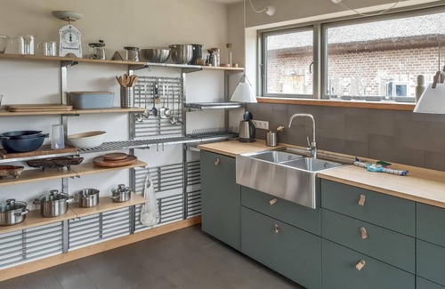 Warthe House | Beautiful home in Warthe with kitchen