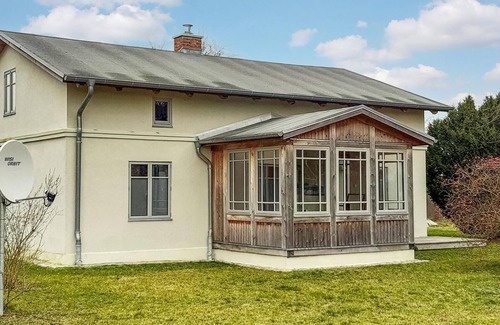 Warthe House | Beautiful home in Warthe with kitchen
