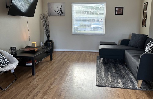 Orlando Condo | Beautiful home near UCF, Disney , Universal Studios and more
