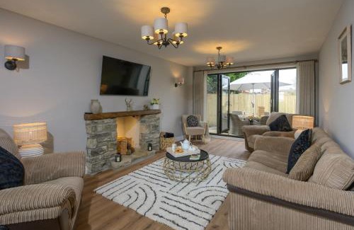 Drybrook House | Beautiful Home Nr Wye Valley Parking & Garden