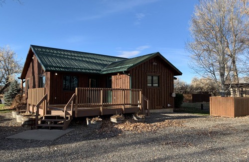 Hardin House | Beautiful Home on the Big Horn River