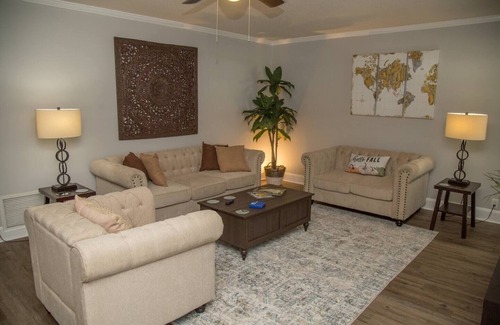 Country Club Estates House | Beautiful Home on the Marsh