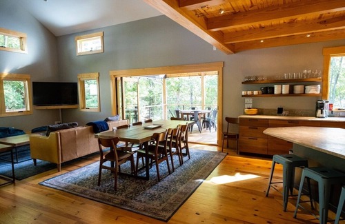 Pisgah Forest House | Beautiful Home with Guest House in Pisgah Forest