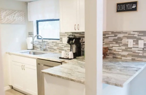 Ridge Wood Heights House | Beautiful home with huge backyard close to siesta key beach