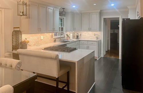 Norcross House | Beautiful home with WiFi, W/D, fireplace, close to Assembly & Third Rail Studios