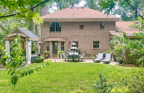 Norcross House | Beautiful home with WiFi, W/D, fireplace, close to Assembly & Third Rail Studios